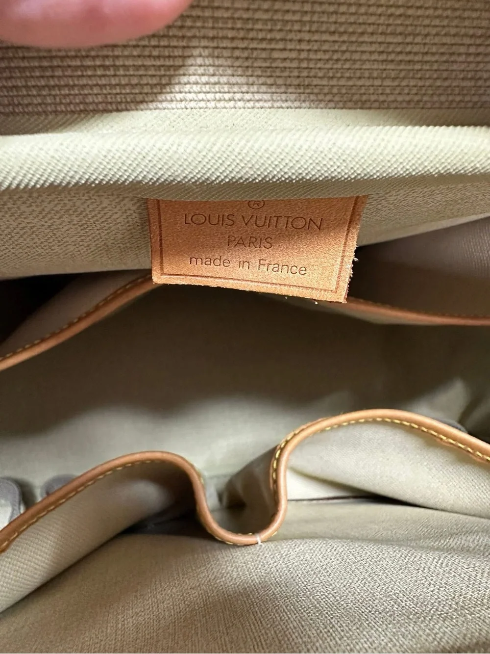 Louis Vuitton Deauville Handbag Monogram Canvas  travel bag